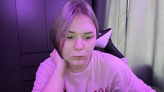 Snapshot of sophia_lix chatting on December 3, 2025, 8:03 am sophia lix online show from December 3, 2025, 8:03 am