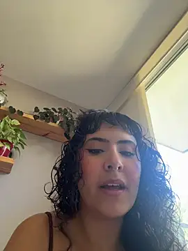 Snapshot of SugarTroubl33 chatting on July 16, 2026, 2:03 pm SugarTroubl33 online show from July 16, 2026, 2:03 pm
