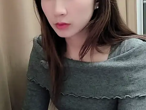 Snapshot of lvy-002 chatting on October 30, 2025, 3:05 am lvy-002 online show from October 30, 2025, 3:05 am