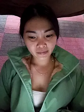 Lovebaby-love online show from November 26, 2025, 1:27 am