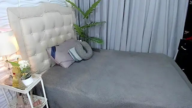 Snapshot of UnforgetableAsianCock chatting on November 13, 2025, 8:13 pm UnforgetableAsianCock online show from November 13, 2025, 8:13 pm