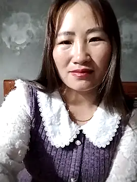 Snapshot of emini-xx chatting on February 16, 2026, 2:27 pm emini-xx online show from February 16, 2026, 2:27 pm