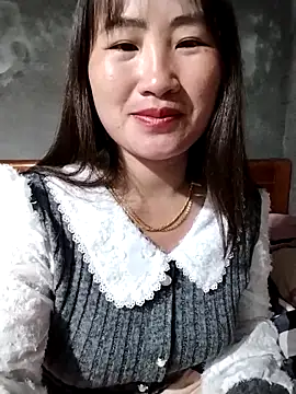 Snapshot of emini-xx chatting on February 1, 2026, 2:15 pm emini-xx online show from February 1, 2026, 2:15 pm