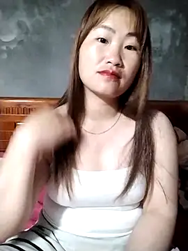 emini-xx online show from April 5, 2026, 12:06 am