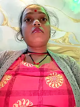 Snapshot of Pinky7415 chatting on October 27, 2025, 9:43 am Pinky7415 online show from October 27, 2025, 9:43 am