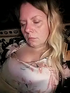 Lana-murr online show from November 15, 2025, 6:23 pm