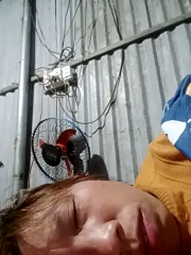 Snapshot of bella-la chatting on February 19, 2026, 2:36 pm bella-la online show from February 19, 2026, 2:36 pm