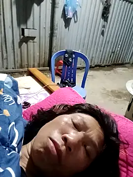 Snapshot of bella-la chatting on December 22, 2025, 11:16 pm bella-la online show from December 22, 2025, 11:16 pm