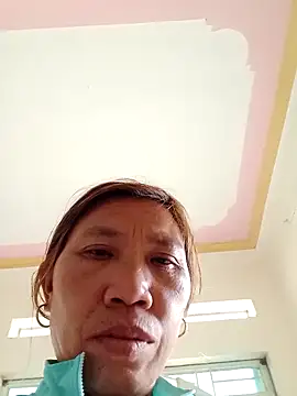 Snapshot of bella-la chatting on February 15, 2026, 2:01 am bella-la online show from February 15, 2026, 2:01 am