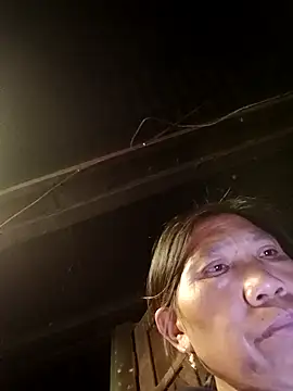 Snapshot of bella-la chatting on December 19, 2025, 10:39 am bella-la online show from December 19, 2025, 10:39 am