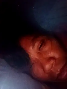 Snapshot of bella-la chatting on December 16, 2025, 1:59 pm bella-la online show from December 16, 2025, 1:59 pm