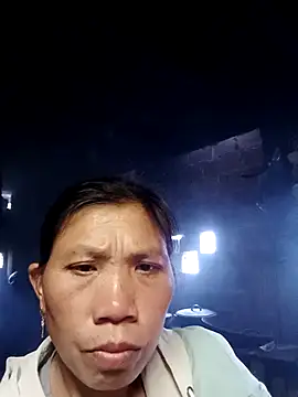 Snapshot of bella-la chatting on December 15, 2025, 1:11 am bella-la online show from December 15, 2025, 1:11 am