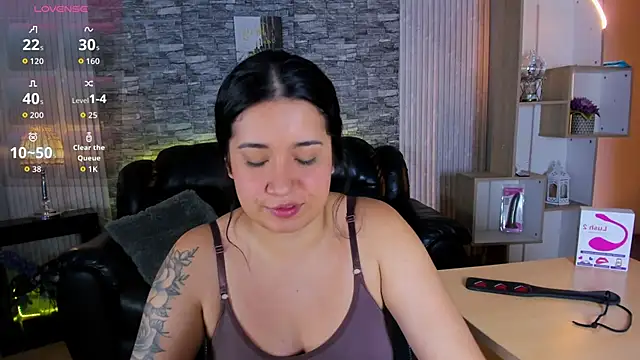 Amber Smitt19 online show from November 25, 2025, 2:06 pm