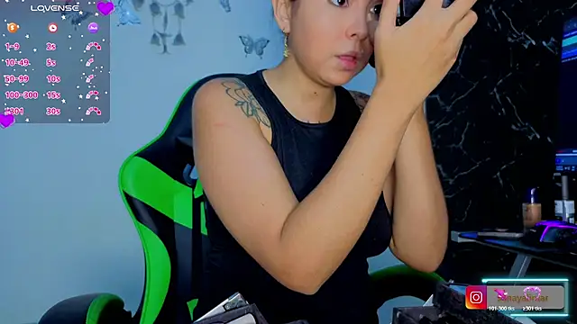 Hinatta-Tatto1 online show from November 23, 2025, 3:11 pm