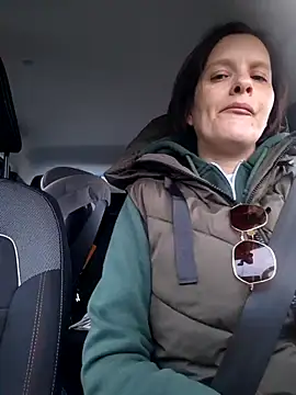 Piediniecollant online show from March 21, 2026, 5:28 pm