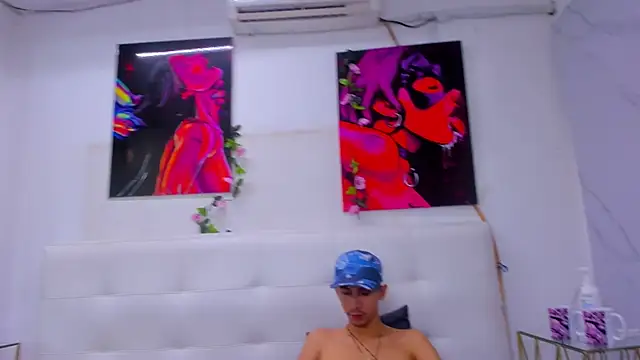 ahsly78alejandro online show from January 7, 2026, 1:27 pm