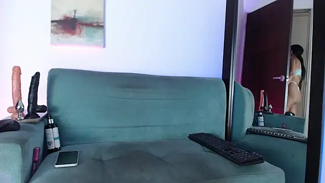 Snapshot of evelinmartinez chatting on February 23, 2026, 7:47 pm evelinmartinez online show from February 23, 2026, 7:47 pm