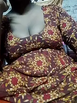 Liza0103 online show from May 3, 2026, 4:06 am