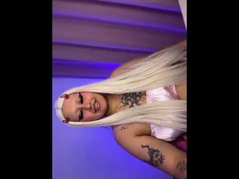 pinkbaddie777 online show from April 9, 2026, 4:47 am