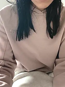 carlina28 online show from November 28, 2025, 9:20 am