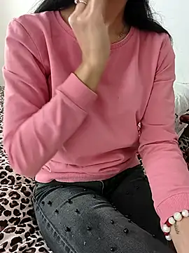 carlina28 online show from November 21, 2025, 10:36 am