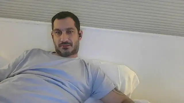 ckraiders84 online show from November 5, 2025, 5:27 pm