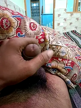 Pandey0012 online show from November 12, 2025, 4:44 pm