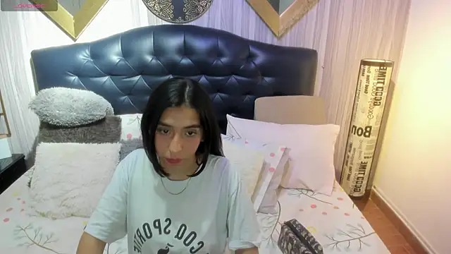 Snapshot of shirley_sweet_ chatting on October 29, 2025, 10:20 pm shirley sweet  online show from October 29, 2025, 10:20 pm