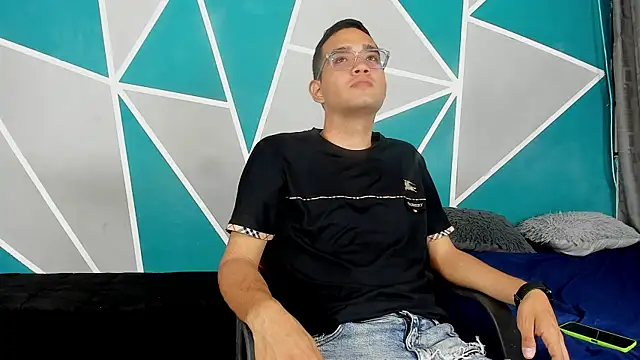 Snapshot of kenny_boy23 chatting on October 28, 2025, 7:13 pm kenny boy23 online show from October 28, 2025, 7:13 pm