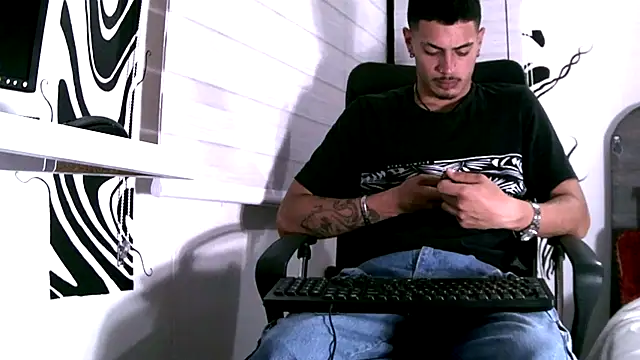 Snapshot of kai_storm420 chatting on October 30, 2025, 6:23 am kai storm420 online show from October 30, 2025, 6:23 am