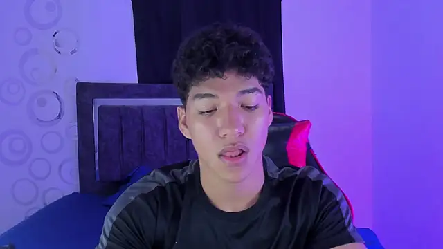 Snapshot of Maximiliano_Khalil chatting on February 27, 2026, 7:24 pm Maximiliano Khalil online show from February 27, 2026, 7:24 pm