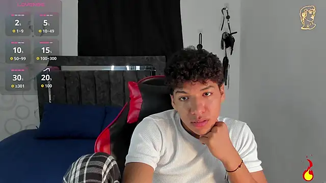 Snapshot of Maximiliano_Khalil chatting on February 3, 2026, 7:30 pm Maximiliano Khalil online show from February 3, 2026, 7:30 pm