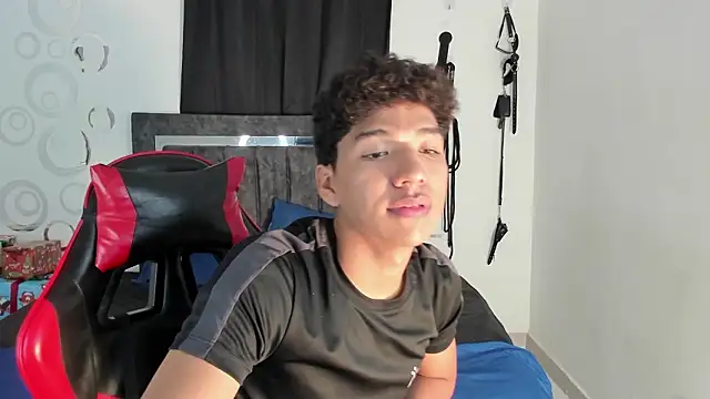 Snapshot of Maximiliano_Khalil chatting on January 16, 2026, 8:35 pm Maximiliano Khalil online show from January 16, 2026, 8:35 pm