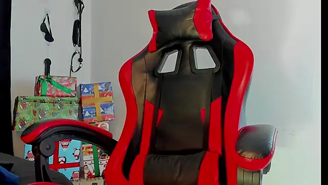 Snapshot of Maximiliano_Khalil chatting on December 19, 2025, 7:38 pm Maximiliano Khalil online show from December 19, 2025, 7:38 pm