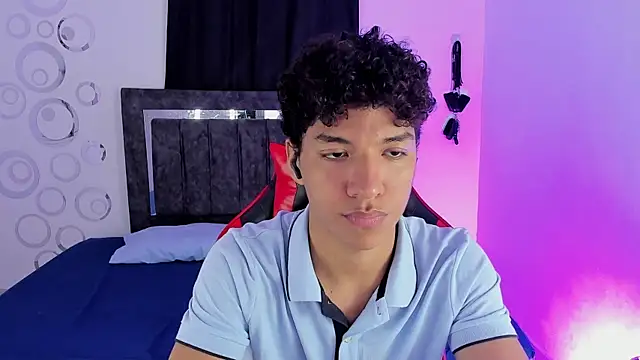 Snapshot of Maximiliano_Khalil chatting on November 15, 2025, 8:02 pm Maximiliano Khalil online show from November 15, 2025, 8:02 pm