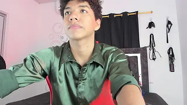 Snapshot of Maximiliano_Khalil chatting on November 27, 2025, 8:09 pm Maximiliano Khalil online show from November 27, 2025, 8:09 pm