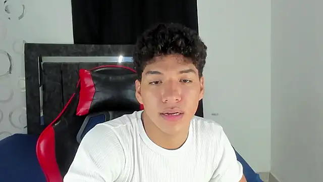 Snapshot of Maximiliano_Khalil chatting on February 28, 2026, 7:24 pm Maximiliano Khalil online show from February 28, 2026, 7:24 pm