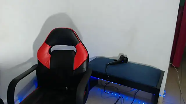 Megaanlove7 online show from October 28, 2025, 2:12 am