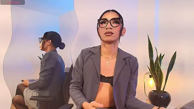 FernandaFox  online show from May 29, 2026, 3:34 am