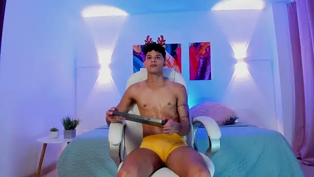 KamiSuarez online show from November 27, 2025, 6:30 pm