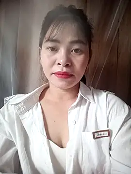 Snapshot of Bamboo-niee123 chatting on November 15, 2025, 1:31 am Bamboo-niee123 online show from November 15, 2025, 1:31 am