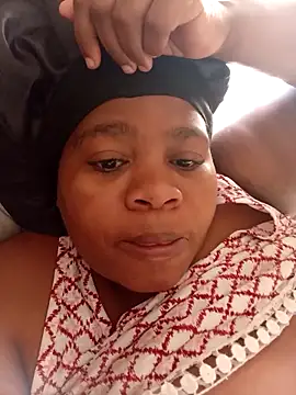 ThickLeeyanaXX online show from December 1, 2025, 5:52 am