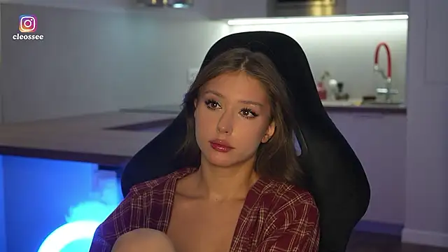 Cleose online show from February 20, 2026, 6:59 am