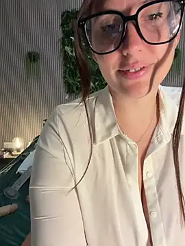 Snapshot of MysteryGirl__ chatting on May 21, 2026, 7:28 am MysteryGirl online show from May 21, 2026, 7:28 am