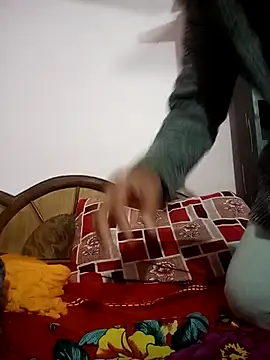 Cute Sanaaya online show from December 13, 2025, 8:04 pm