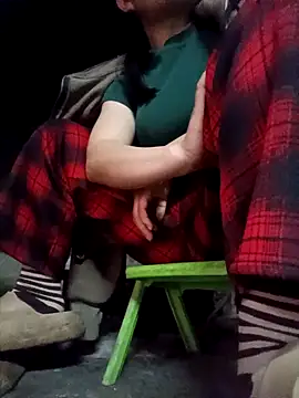 Snapshot of yoyo-mi chatting on February 19, 2026, 1:24 am yoyo-mi online show from February 19, 2026, 1:24 am