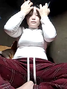 Snapshot of yoyo-mi chatting on February 7, 2026, 1:19 pm yoyo-mi online show from February 7, 2026, 1:19 pm