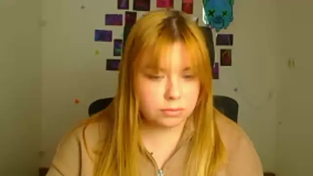 Snapshot of SusannaNight chatting on February 4, 2026, 12:22 pm SusannaNight online show from February 4, 2026, 12:22 pm