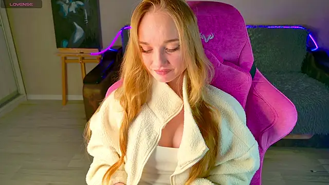 Shawty Mia online show from December 3, 2025, 2:16 pm