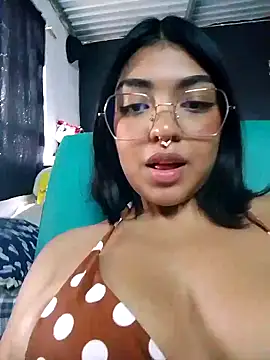 Snapshot of Rebeca_ramos chatting on November 7, 2025, 8:13 pm Rebeca ramos online show from November 7, 2025, 8:13 pm